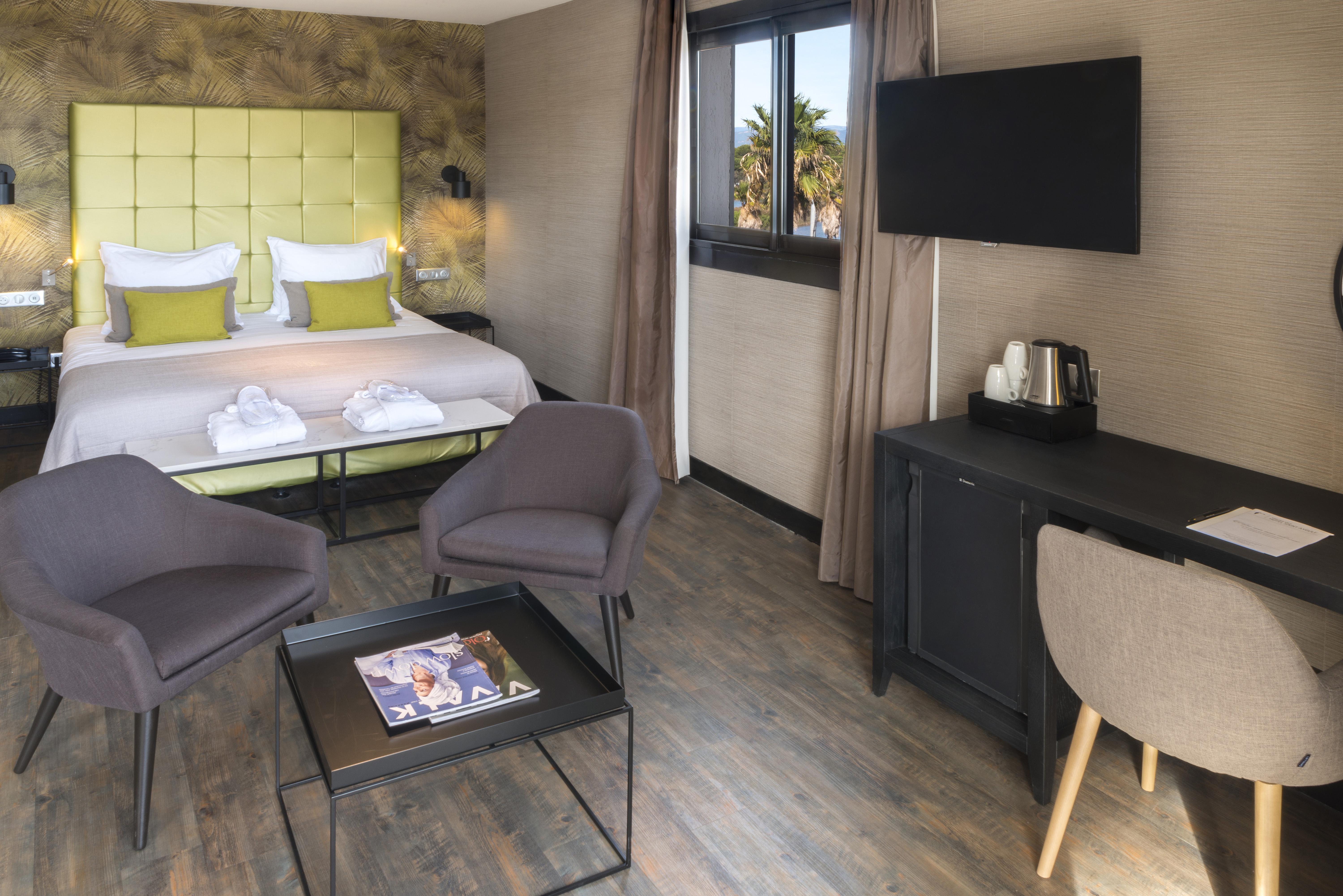 Van Der Valk Hotel Saint-Aygulf Сен-Агулф Екстериор снимка