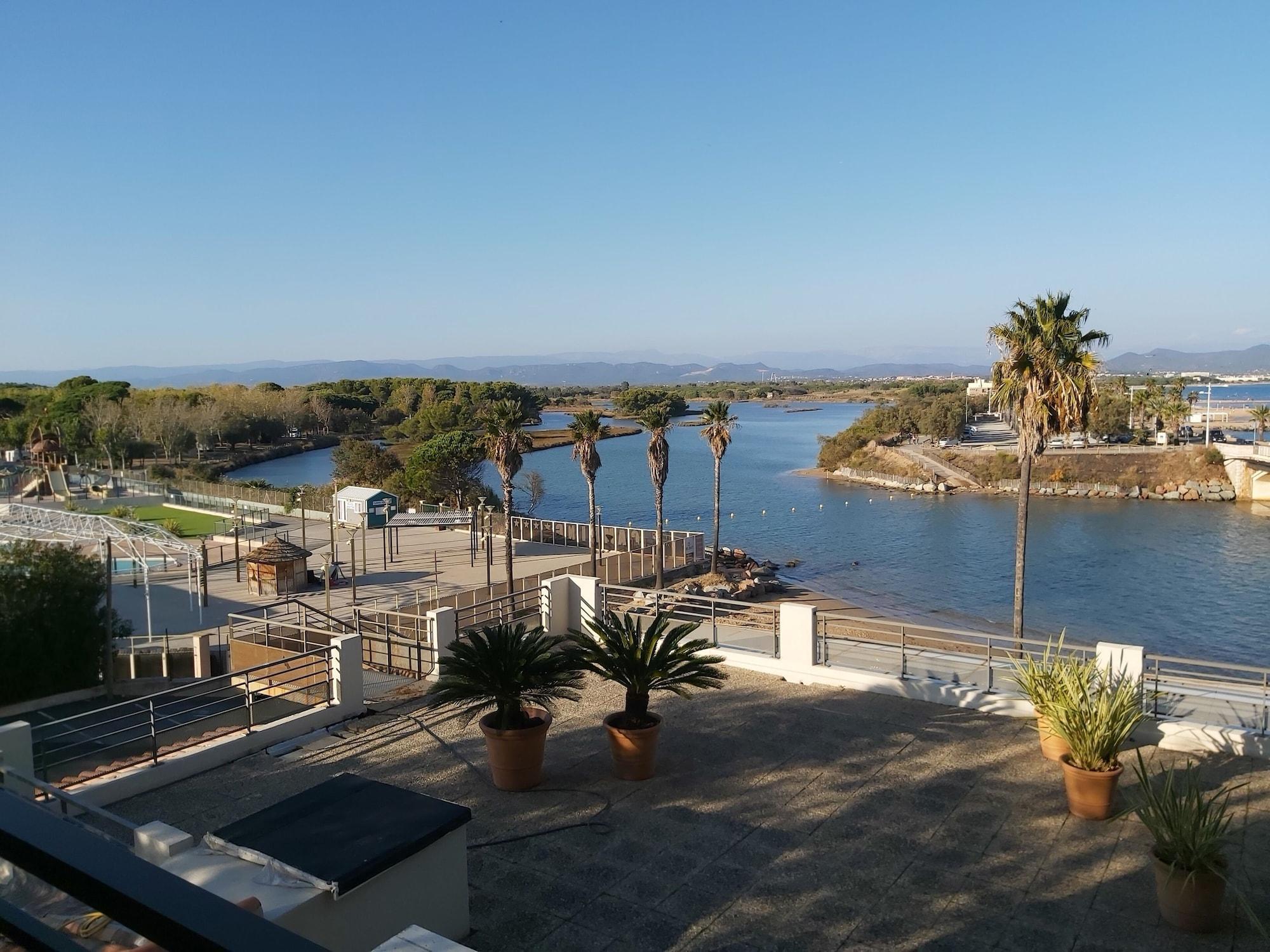 Van Der Valk Hotel Saint-Aygulf Сен-Агулф Екстериор снимка
