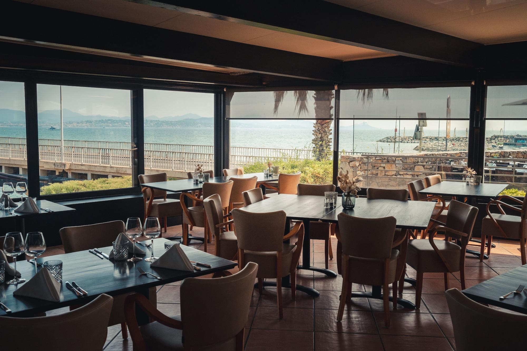 Van Der Valk Hotel Saint-Aygulf Сен-Агулф Екстериор снимка