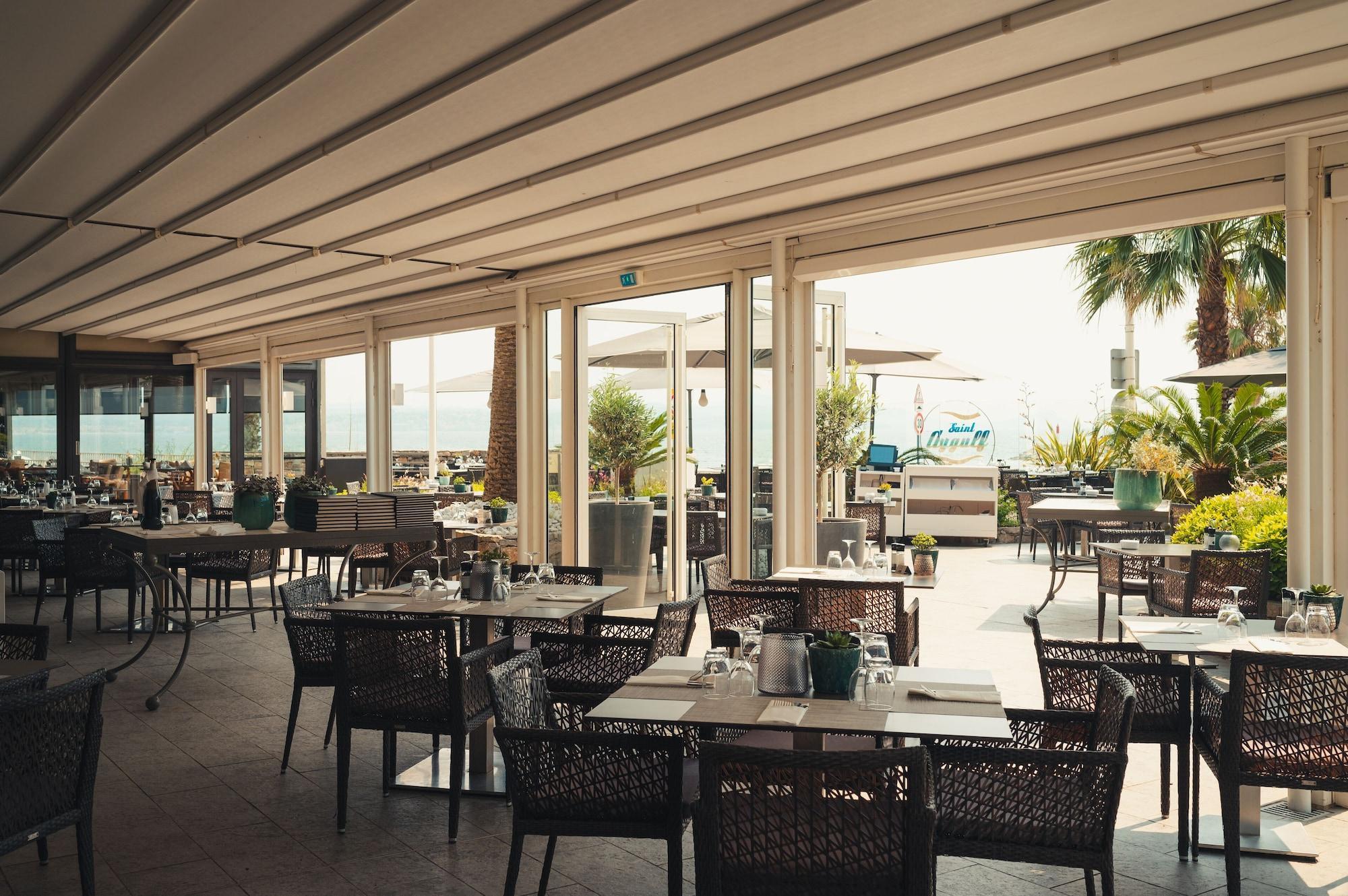 Van Der Valk Hotel Saint-Aygulf Сен-Агулф Екстериор снимка