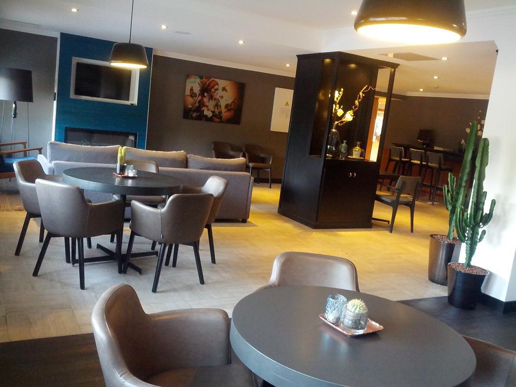 Van Der Valk Hotel Saint-Aygulf Сен-Агулф Екстериор снимка