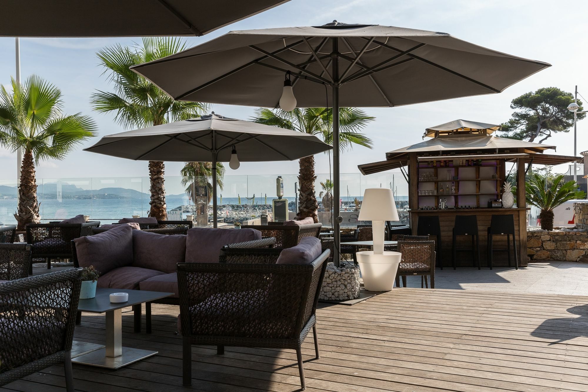Van Der Valk Hotel Saint-Aygulf Сен-Агулф Екстериор снимка